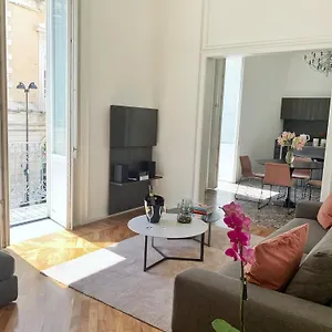  Apartment La Dimora Dei Mille Italien