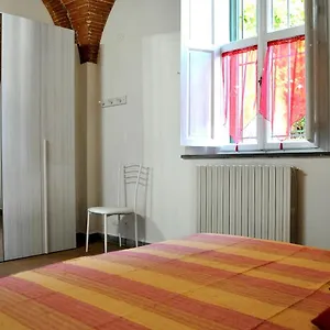  Apartment La Casa Di Dario, Dario's House. Italien