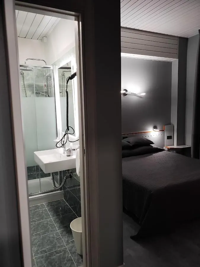 Hotel La Vignetta Milan Italy